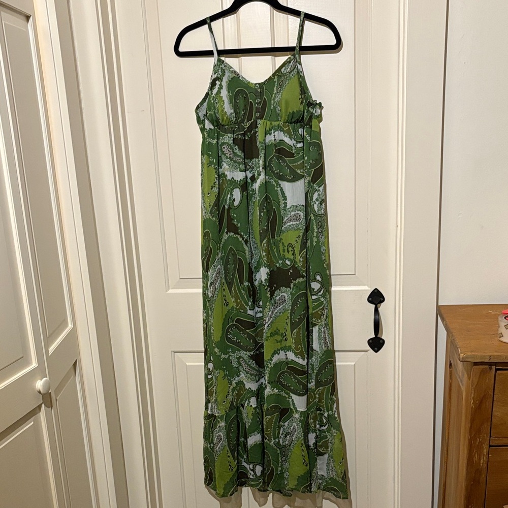 Apt. 9 Vibrant Green Paisley Maxi Dress